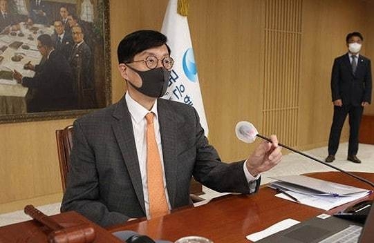 사진설명 = 이창용 한국은행 총재가 금융통화위원회 정기회의를 주재하고 있다.