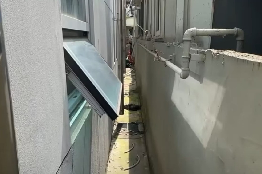 도주자들이 빠져나간 창문