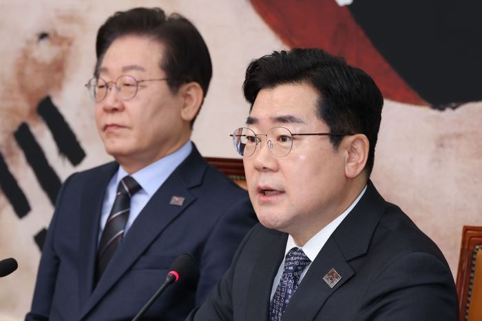 박찬대 더불어민주당 원내대표가 28일 오전 서울 여의도 국회에서 열린 확대간부회의에서 발언하고 있다.