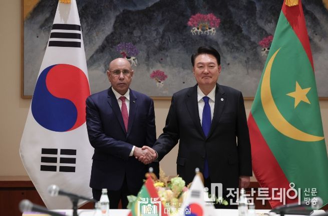 9월 20일 윤석열 대통령은 모하메드 울드 가즈와니 모리타니아 대통령과 한-모리타니아 정상회담을 가졌다.