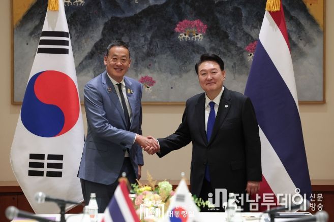 9월 20일 윤석열 대통령은 세타 타위신 태국 총리와 한-태국 정상회담을 가졌다.