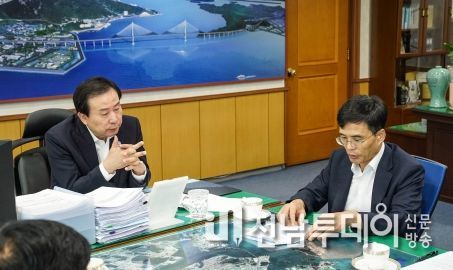 왼쪽 박홍률 목포시장, 오른쪽 김재경 LH광주전남지역본부장