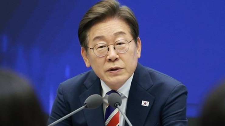 대통령실 직원, 과로로 쓰러져… 李대통령 “무거운 책임감”