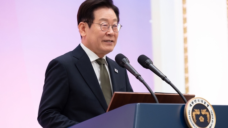 李대통령 "규제·금융·공공·연금·교육·노동 6대 분야 개혁“