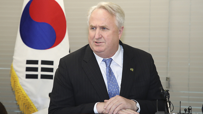 국민의힘 인요한, 의원직 전격 사퇴… “희생 없이 변화 없어”