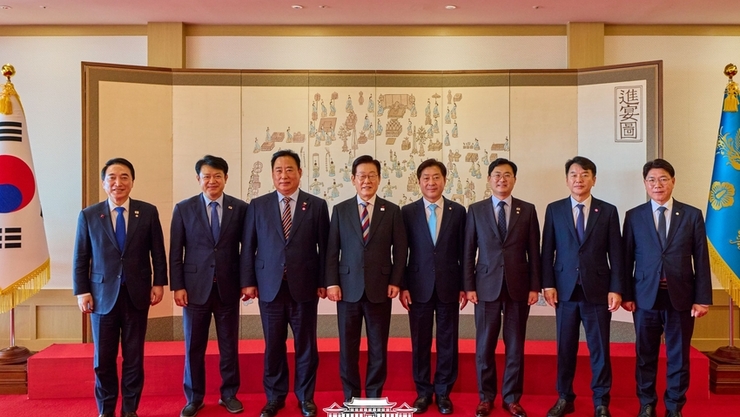 李대통령 “대전-충남 통합 물꼬… 지방선거 통합단체장 뽑아야”