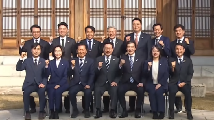 이 대통령-여야 지도부, 국힘 불참 속 오찬… “대한민국 파이팅”