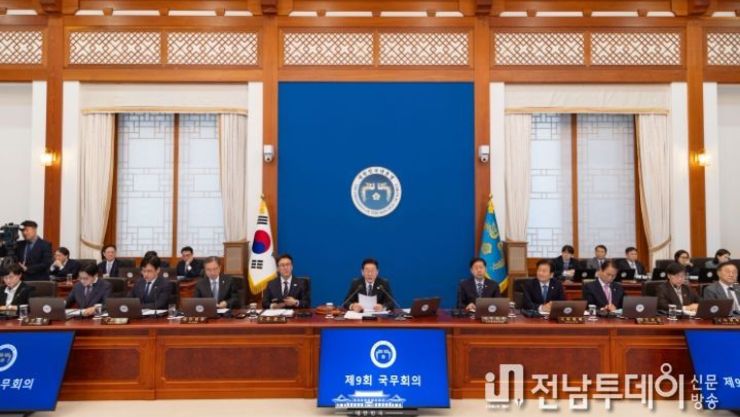 이재명 대통령 "물가안정 시급…민생 부담 줄일 정책 적극 발굴·집행"