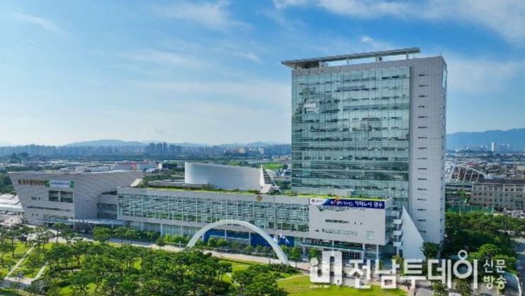 광주광역시 “5·18 헌법 전문 수록 국무회의 의결 환영”