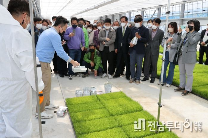 고흥군, 벼 육묘상자처리 연시회 개최