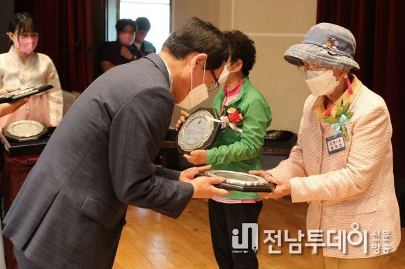 “감사해孝!” 제50회 어버이날 기념행사