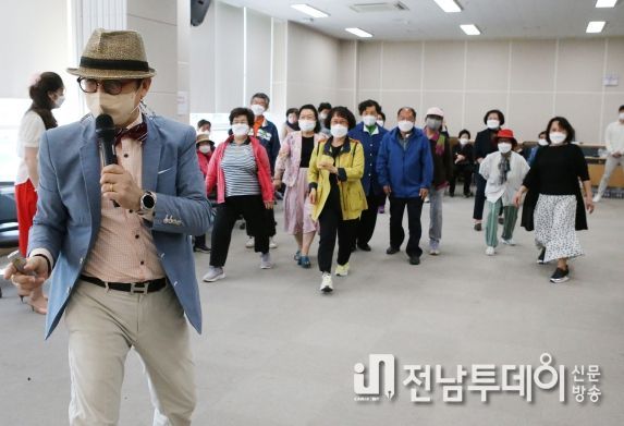 동명동, ‘어르신 와글와글 미니 운동회’