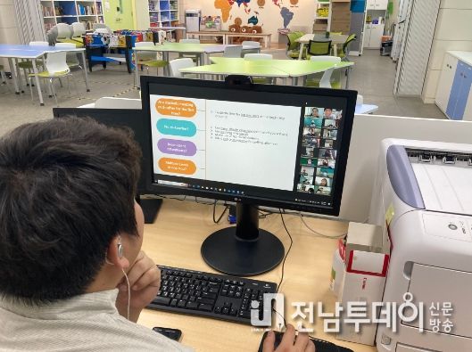 광주창의융합교육원, 원어민 영어보조교사 방학 캠프 직무연수 실시 