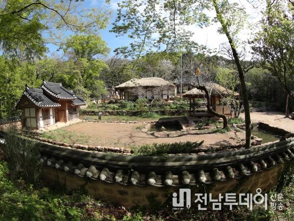 남도고택 전경