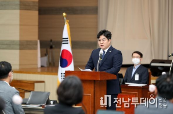 박해원 광산구의원이 20일 제274회 정례회 제2차 본회의 5분 자유발언에서 골목상권 활성화를 위한 지역 내 유휴공간의 도시디자인 개선에 대해 제언했다.