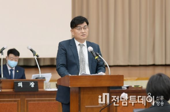 공병철 광산구의원이 20일 제274회 정례회 제2차 본회의에서 집행부를 상대로 구정질문을 펼쳤다.