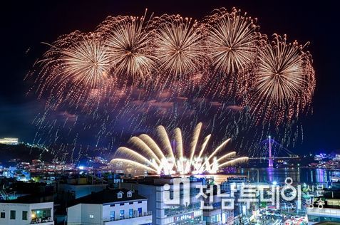 ‘2022 여수밤바다 불꽃축제’, 성황…19만 4천여 명 관람