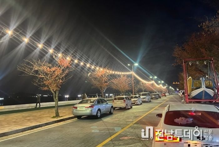 목포시, 평화광장 거리 관광객맞이 감성적 분위기 연출