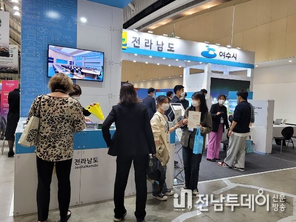 여수시가 지난 8일부터 13일까지 인천 송도에서 열린 ‘KOREA MICE EXPO 2022’에 참가해 활발한 유치활동을 벌였다고 밝혔다.