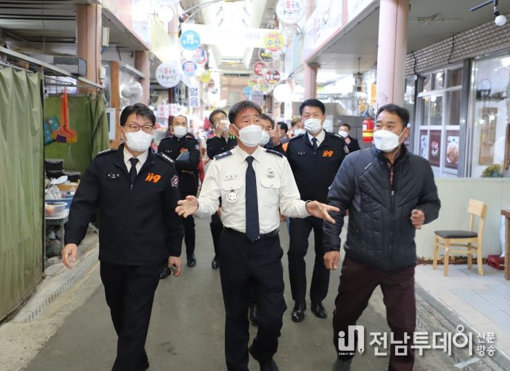 목포소방서, 겨울철 대비 전통시장 현장점검에 나서