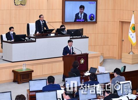 정기명 여수시장이 지난 15일 열린 제225회 여수시의회 정례회 시정연설에서 내년도 시정운영 방향을 밝혔다.