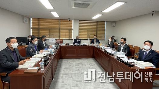 박홍률 시장, 도시건설위원회 출석 버스파업 협상 타결관련 대응 방안 등 밝혀