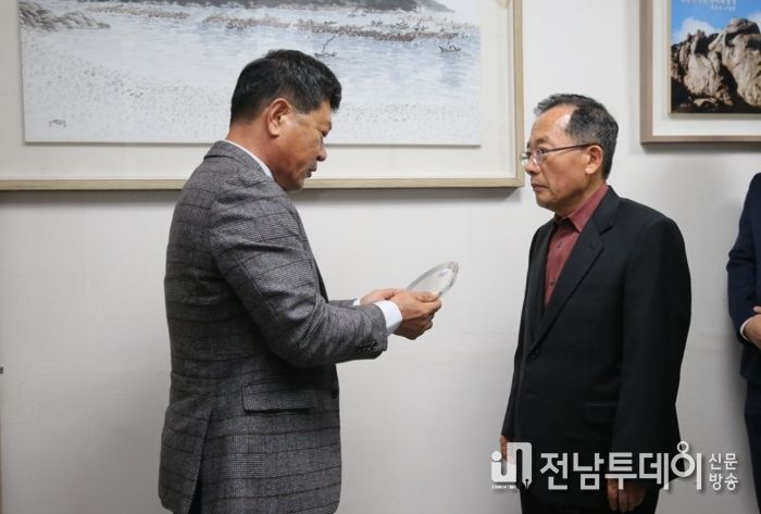 신안천일염생산자연합회의‘결초보은’