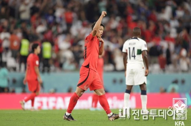 후반 추가시간 결승골을 터뜨린 황희찬