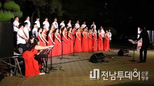 여수시립예술단이 오는 13일 오후 여수시 남면 횡간마을을 방문해 ‘찾아가는 음악회’를 개최한다.