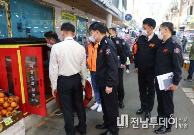 목포소방서, 전통시장 내 비상소화장치 사용법 교육 추진