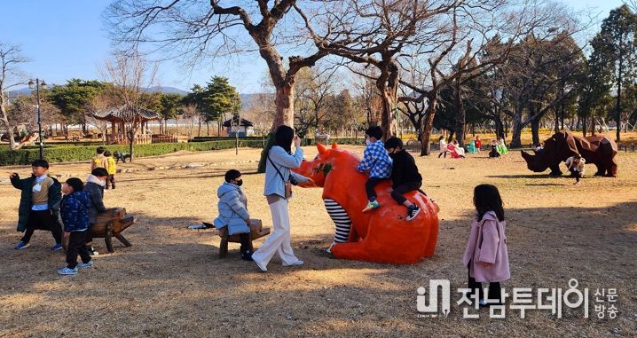광양시, 크리스마스엔 미술관 데이트 어때요?