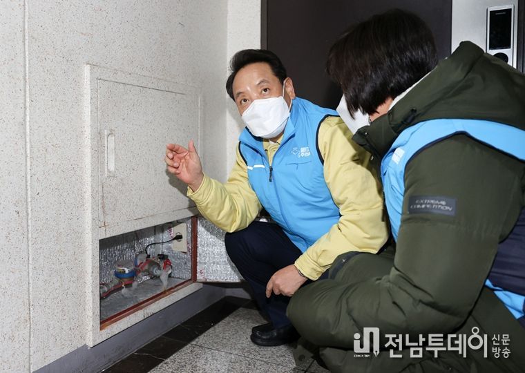 임택 청장 수압조정 현장방문