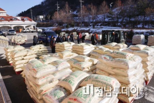 구례군, 논콩 60톤 ㈜쿱양곡에 수매 “농가소득 증대 기여”