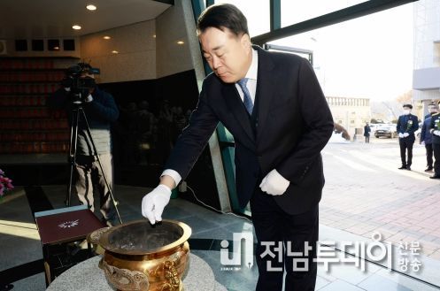 화순군은 지난 2일 시무식을 열어 계묘년 새해를 힘차게 시작했다.