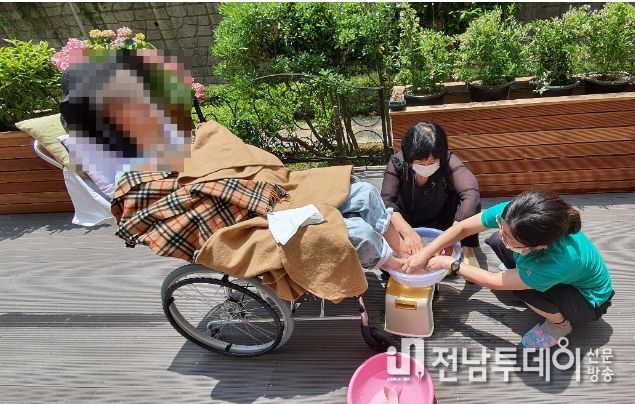 여수시 장애인활동지원 수행기관이 전국 서비스품질 평가에서 최우수기관과 우수기관으로 선정되는 영예를 안았다.