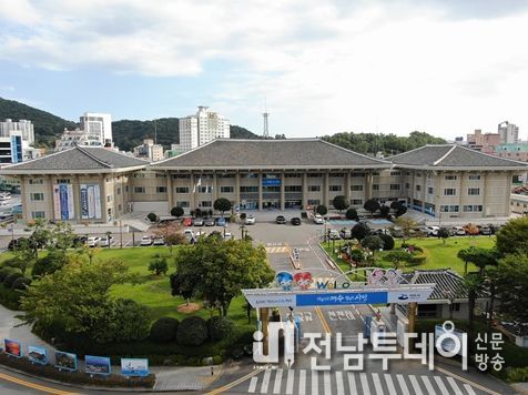 여수시(시장 정기명)가 민선8기 조직개편에 따른 2023년 상반기 정기인사를 1월 9일자로 단행했다.