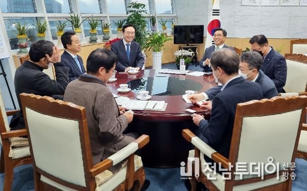 윤병태 나주시장, 혁신도시 공공기관장과 신년 인사 행보 눈길