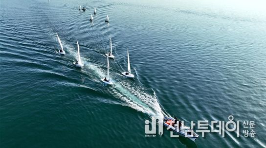 여수시(시장 정기명)는 겨울철 전지훈련지로 호평을 받으며 동계 훈련팀 유치를 위한 지자체들의 뜨거운 경쟁 속에서도 전국 스포츠 단체의 문의가 쇄도하고 있다.