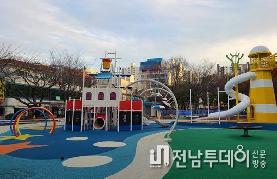 여문공원 ‘제2호 아이나래놀이터’가 20일부터 문을 연다.