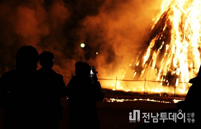 4일 열린 월야면 정월대보름 세시풍속 재현행사 모습