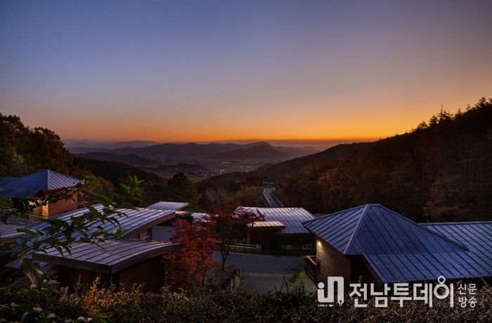 보성군, 제암산자연휴양림 MT 등 힐링 여행지로 인기_제암산 자연휴양림의 저녁풍경