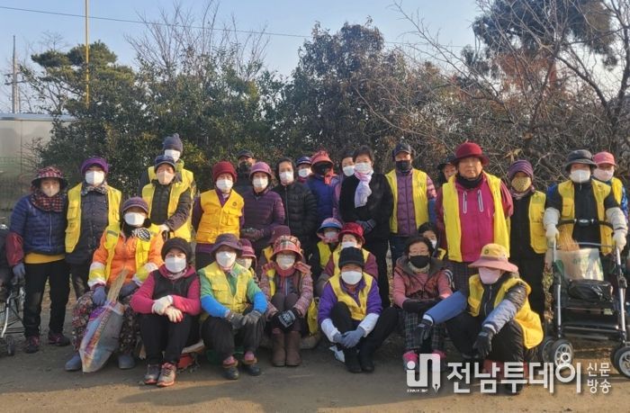 장성군이 올해 노인일자리사업 규모를 전년보다 144명 분 확대했다
