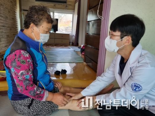 고흥노인전담주치의, 심폐소생술(CPR)로 소중한 생명을 살리다
