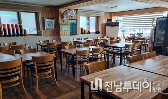 여수시가 일반음식점 좌식테이블을 입식테이블로 교체 시 보조금 지원으로 음식문화 개선에 앞장선다.