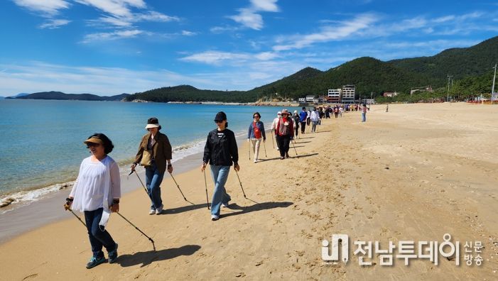 봄날 청정 완도에서 해양치유로 힐링하세요!