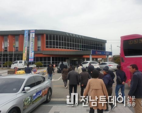 무안군 해제면 기관사회단체장, 면 신청사 건립 염원을 담은 선진지 견학 시행