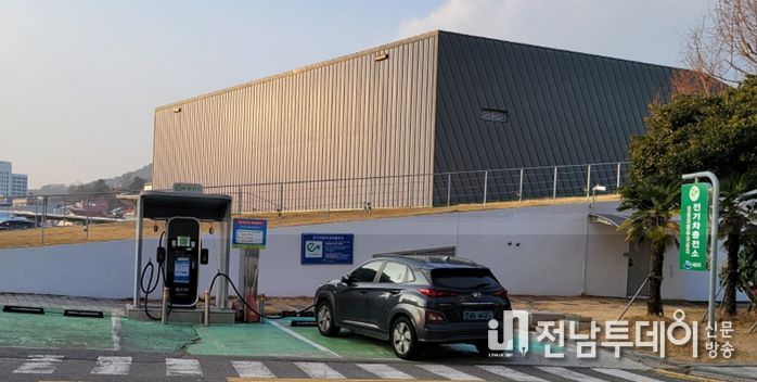 여수시청 인근 전기차충전소