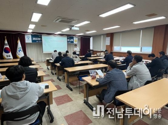곡성군, 토란 농가 소득 향상을 위한 노력 봄꽃처럼 피어나
