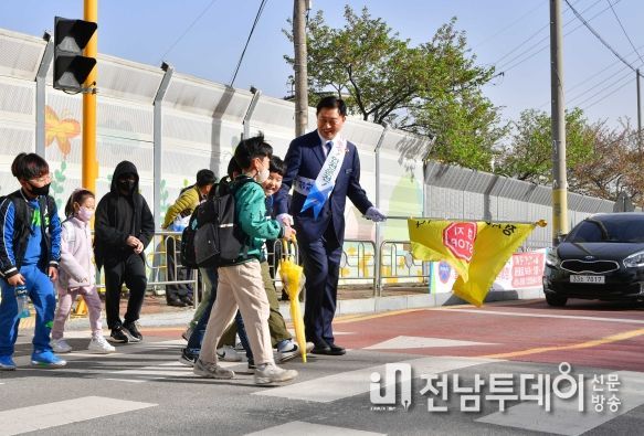 장성군, 어린이 교통안전 합동 캠페인 펼쳐