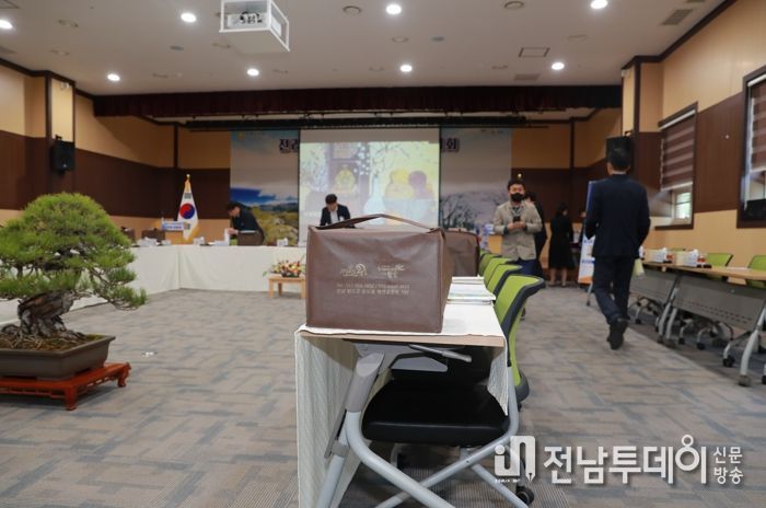 완도군의회, 시름에 빠진 전복 생산 어민을 위해 발 벗고 나서기로